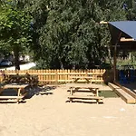 Mobil Avec Terrasse - 6 Pers. - Api-1-52-2041 مكان تخييم
