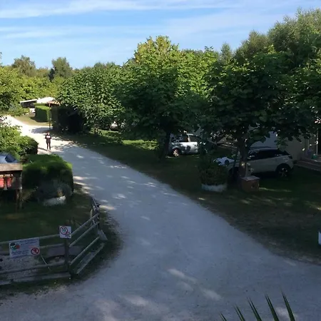 Mobil Avec Terrasse - 6 Pers. - Api-1-52-2041 Kamp alanı *