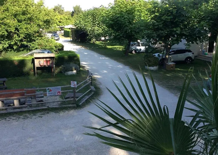 Campsite Mobil Avec Terrasse - 6 Pers. - Api-1-52-2041 Grayan-et-l'Hopital